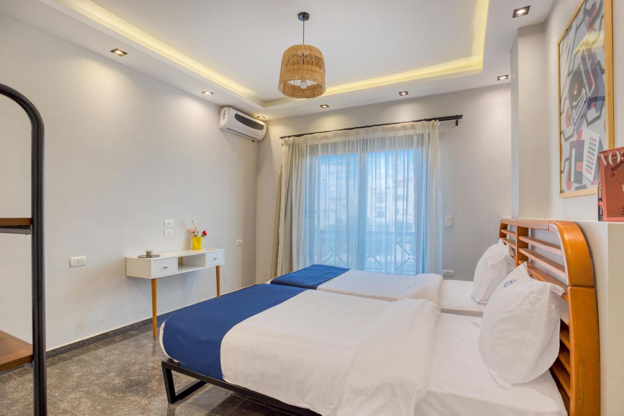 Travelholic Auc Apartment